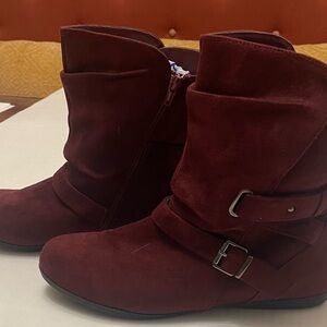 I.D. Required Faux Suede Burgundy Ankle Boots Buckle Accent/Side Zip SZ. 11W